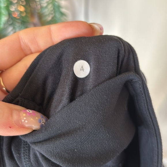 Lululemon Black Cropped Capri Pants Reflective Ruffle Workout Activewear Tights - Picture 10 of 15